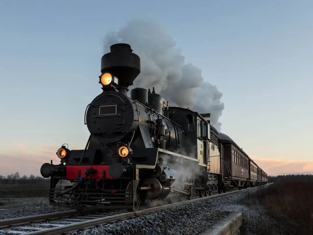 Kto wynalazł maszynę parową? Historia Jamesa Watta i rewolucji przemysłowej