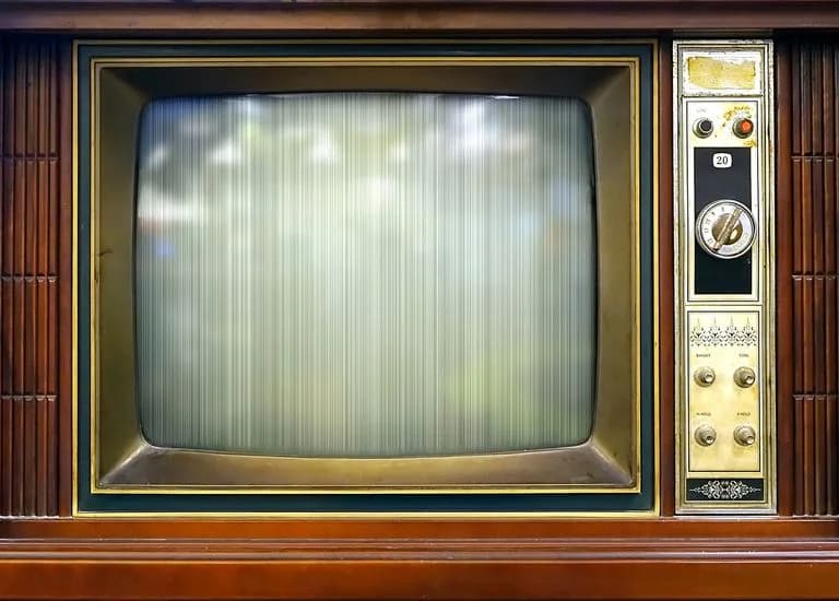 Kiedy wynaleziono telewizję? Historia, która zmieniła świat na zawsze