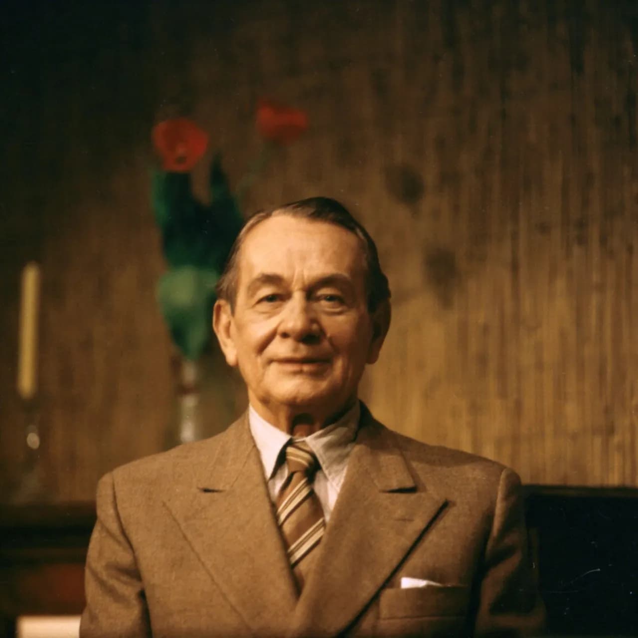 Kiedy zmarł Mieczysław Fogg? Poznaj datę i niezwykłe życie legendarnego artysty Kiedy zmarł Mieczysław Fogg? Poznaj datę i niezwykłe życie legendarnego artysty